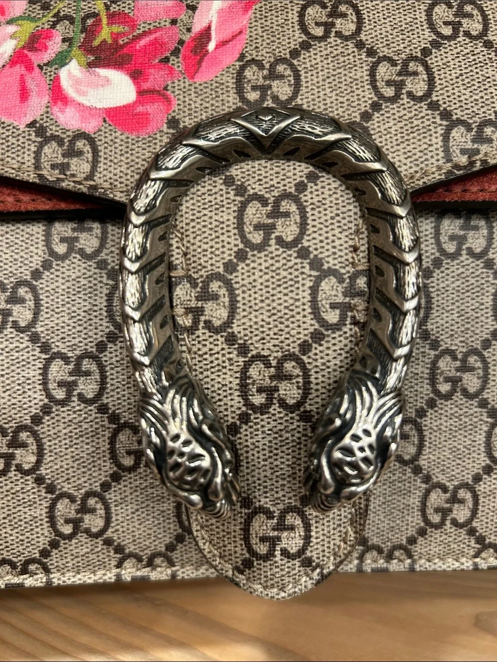 Gucci Beige GG Supreme Blooms Dionysus Shoulder Bag with Pink Floral Accent